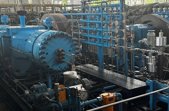 320MPa超高压隔膜压缩机赢得2024年